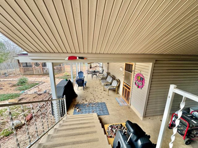 693 Scotts Chapel Road, Jamestown, KY 42629