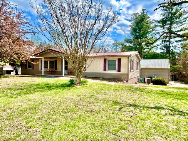 693 Scotts Chapel Road, Jamestown, KY 42629