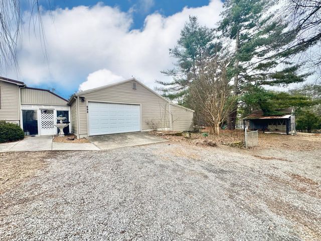 693 Scotts Chapel Road, Jamestown, KY 42629