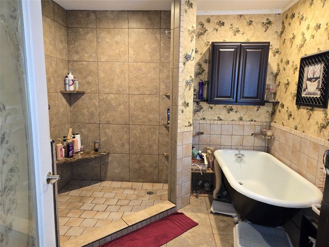 6113 Broadway Avenue, Haltom City, TX 76117