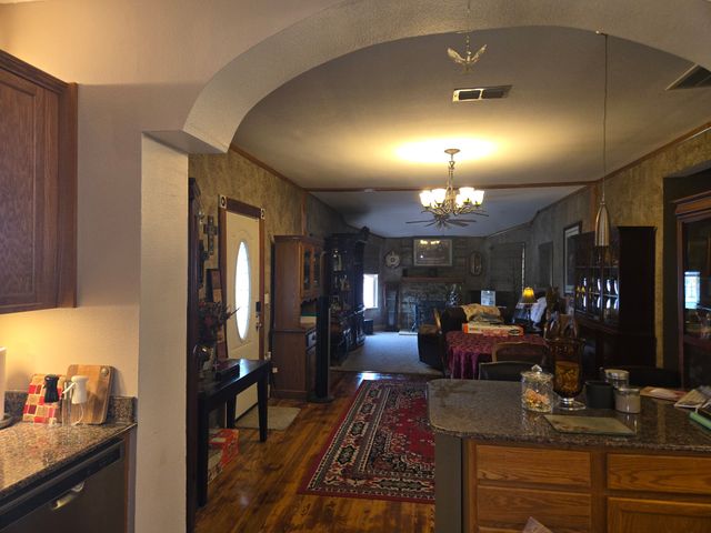 6113 Broadway Avenue, Haltom City, TX 76117