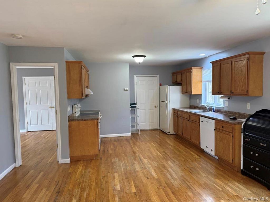 307 County Route 49 1, Middletown, NY 10940