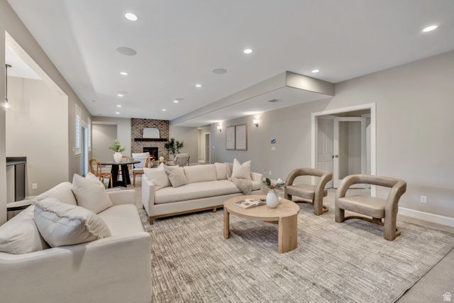 1714 E RACHELWOOD LN, Holladay, UT 84124