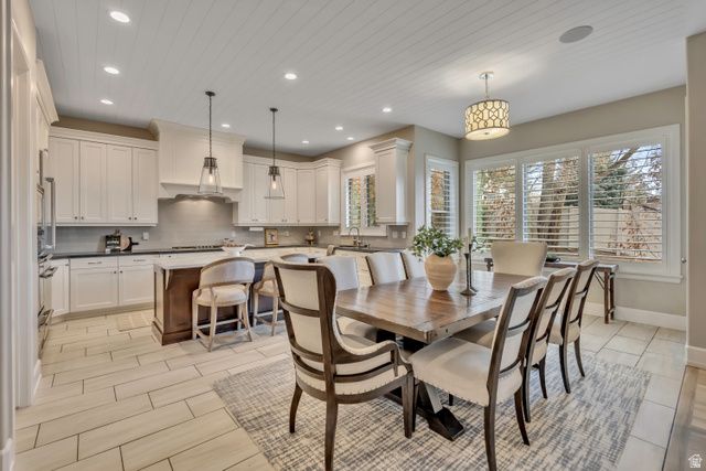 1714 E RACHELWOOD LN, Holladay, UT 84124