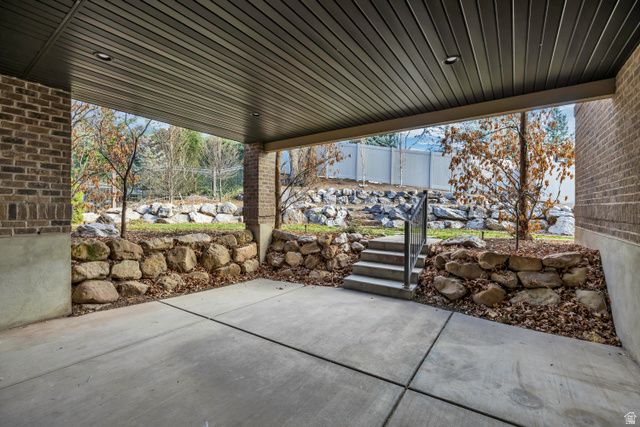 1714 E RACHELWOOD LN, Holladay, UT 84124