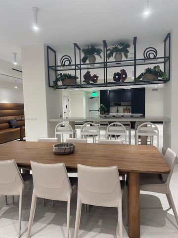 225 N Miami Avenue 3203, Miami, FL 33128