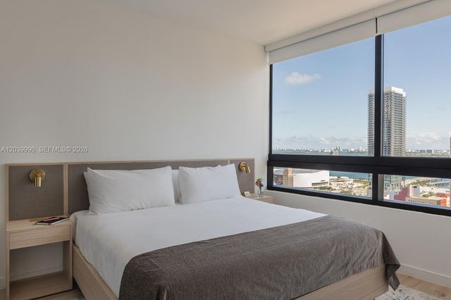 225 N Miami Avenue 3203, Miami, FL 33128