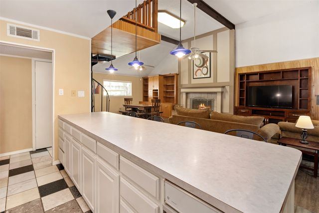 104 Oakcrest Court, Trinidad, TX 75163