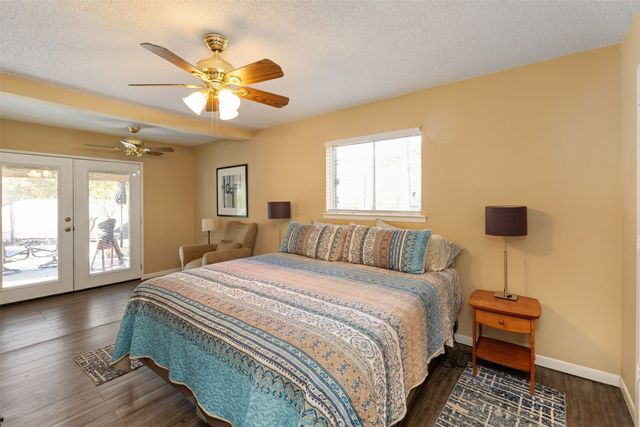 104 Oakcrest Court, Trinidad, TX 75163