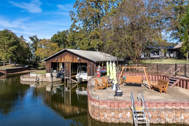 104 Oakcrest Court, Trinidad, TX 75163