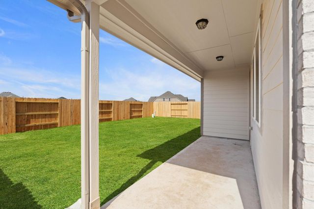 9919 Red Knot Street, Mont Belvieu, TX 77523