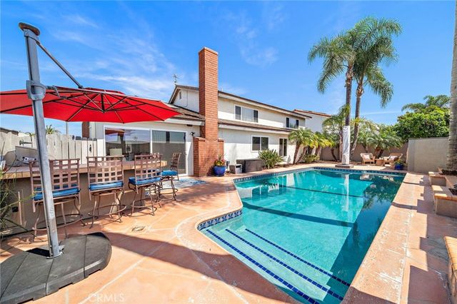 11088 Blue Allium Avenue, Fountain Valley, CA 92708