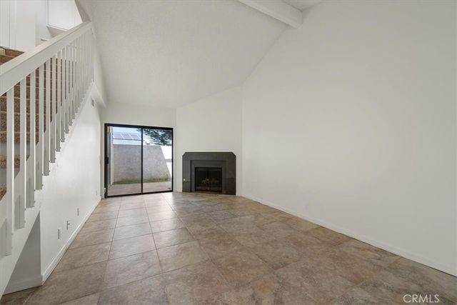 903 Queens Ct., Santa Maria, CA 93454