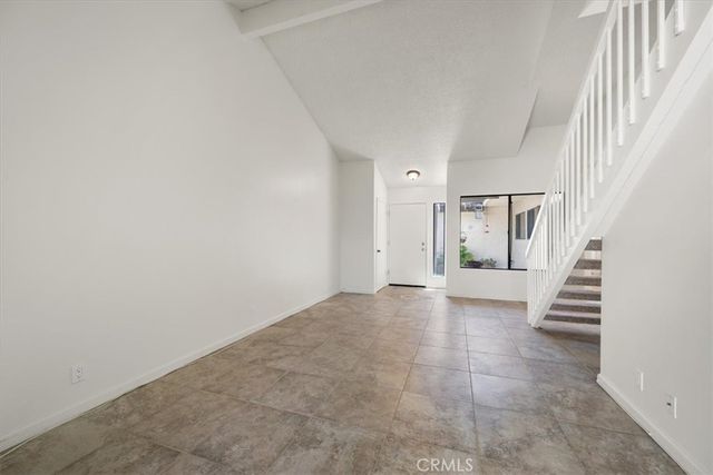 903 Queens Ct., Santa Maria, CA 93454