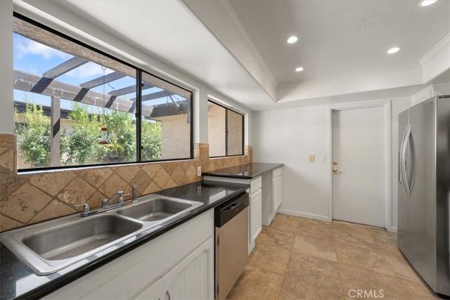 903 Queens Ct., Santa Maria, CA 93454