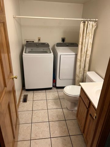 5024 Nelson Drive, Ashville, OH 43103