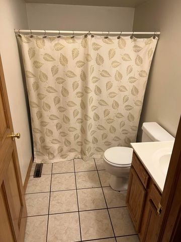 5024 Nelson Drive, Ashville, OH 43103