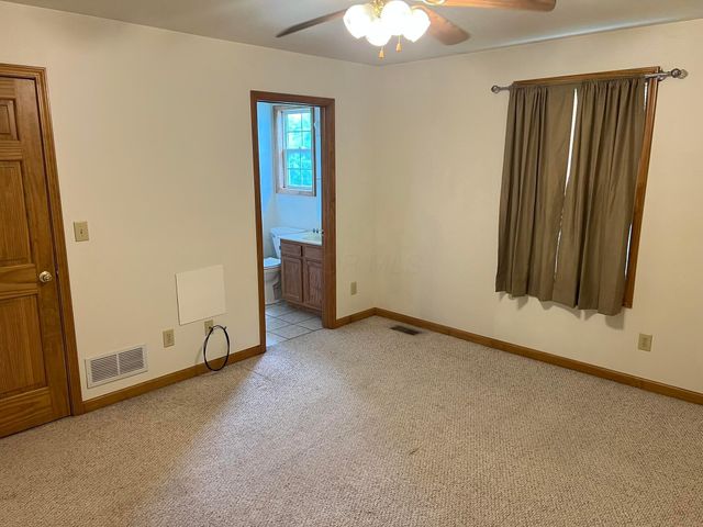 5024 Nelson Drive, Ashville, OH 43103