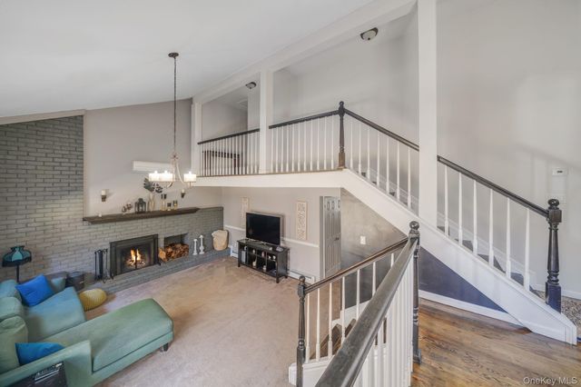 17 Rolling Hills Drive, Ridge, NY 11961