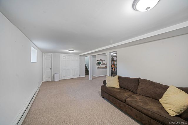 17 Rolling Hills Drive, Ridge, NY 11961