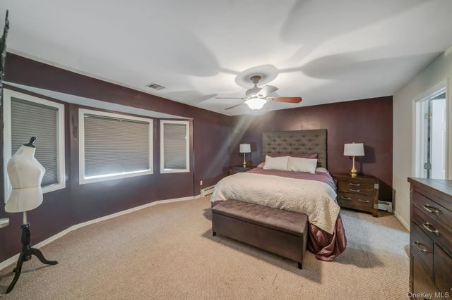 17 Rolling Hills Drive, Ridge, NY 11961