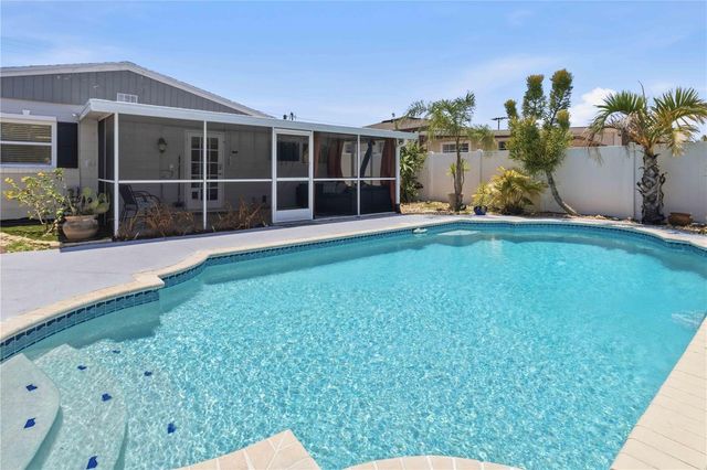2713 W BRADDOCK STREET, Tampa, FL 33607