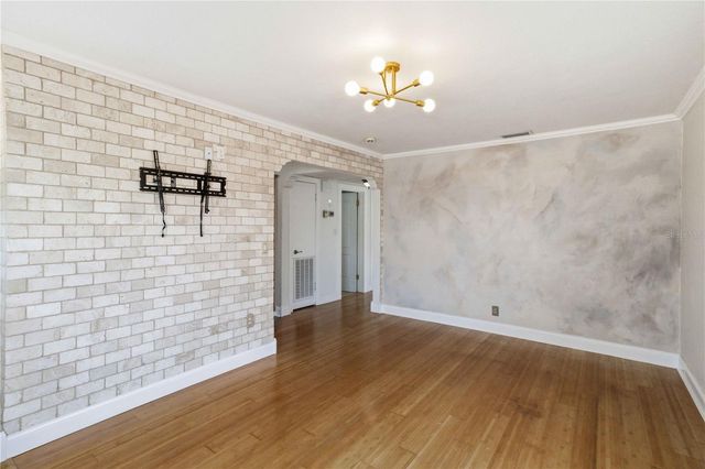 2713 W BRADDOCK STREET, Tampa, FL 33607
