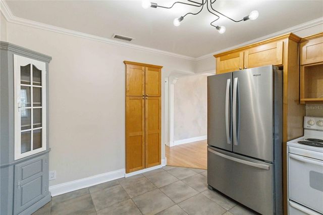 2713 W BRADDOCK STREET, Tampa, FL 33607