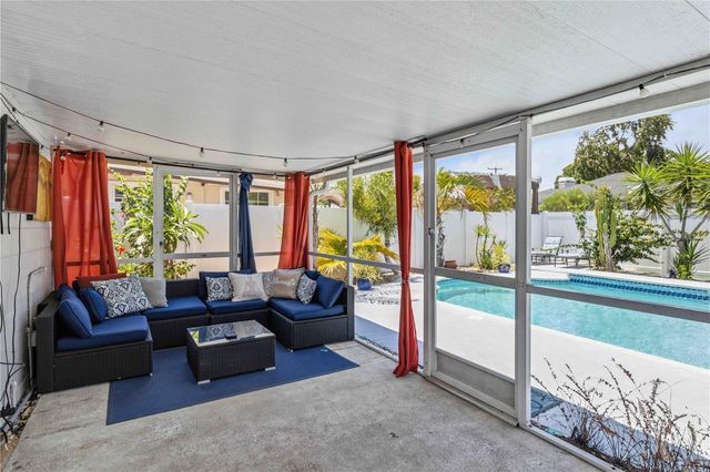 2713 W BRADDOCK STREET, Tampa, FL 33607