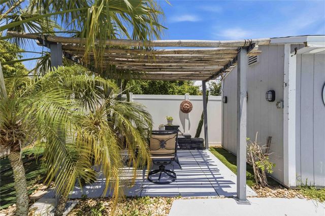 2713 W BRADDOCK STREET, Tampa, FL 33607