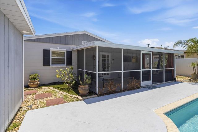 2713 W BRADDOCK STREET, Tampa, FL 33607