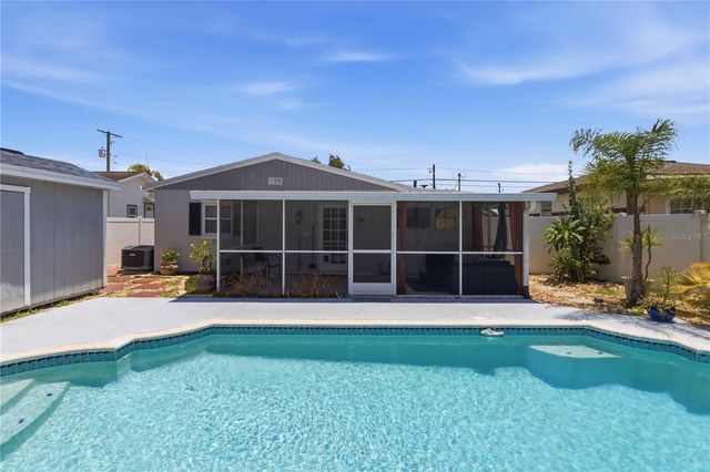 2713 W BRADDOCK STREET, Tampa, FL 33607