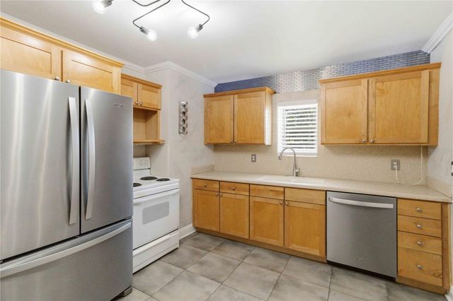 2713 W BRADDOCK STREET, Tampa, FL 33607