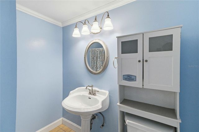 2713 W BRADDOCK STREET, Tampa, FL 33607