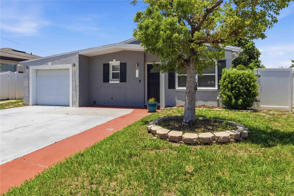 2713 W BRADDOCK STREET, Tampa, FL 33607