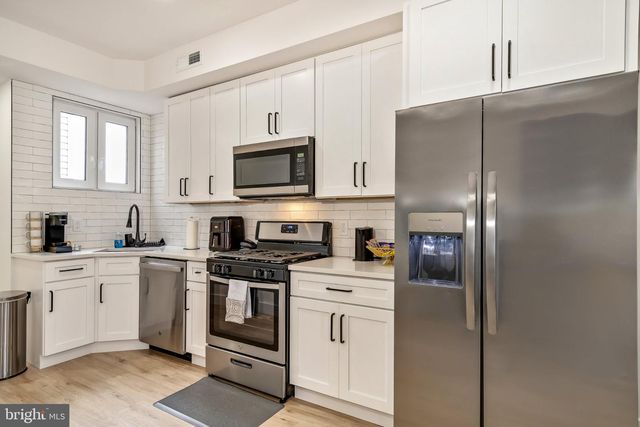 2217 W THOMPSON ST, Philadelphia, PA 19121