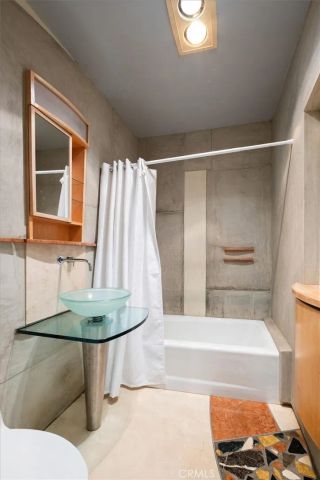 14052 Davana Terrace, Sherman Oaks, CA 91423