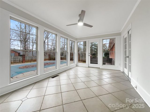 323 Glen Eagles Road E, Statesville, NC 28625