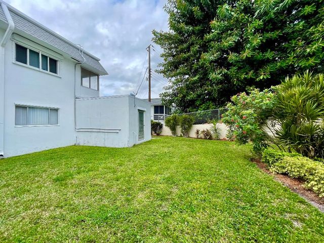 3120 Cynthia Lane 112, Lake Worth Beach, FL 33461