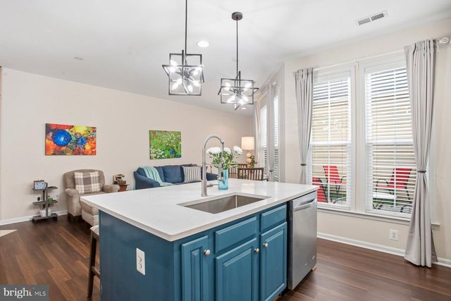 19466 FRONT ST, Leesburg, VA 20176