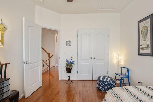 19466 FRONT ST, Leesburg, VA 20176