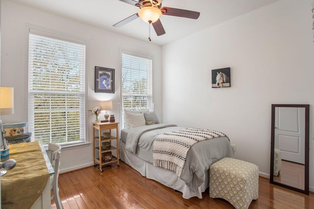 19466 FRONT ST, Leesburg, VA 20176