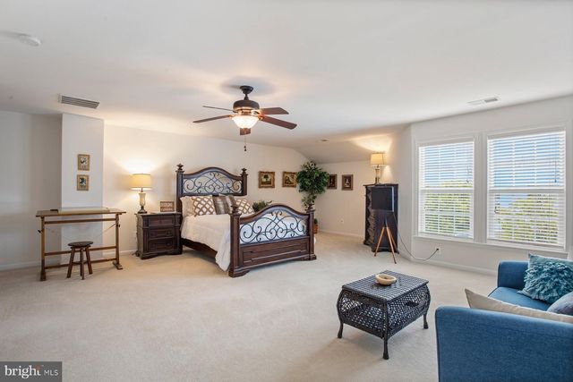 19466 FRONT ST, Leesburg, VA 20176