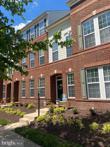 19466 FRONT ST, Leesburg, VA 20176