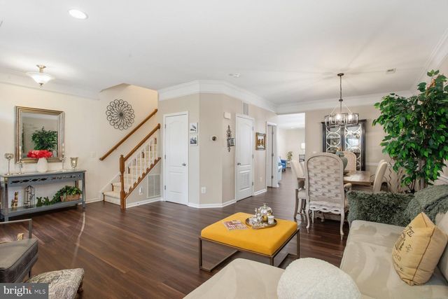 19466 FRONT ST, Leesburg, VA 20176
