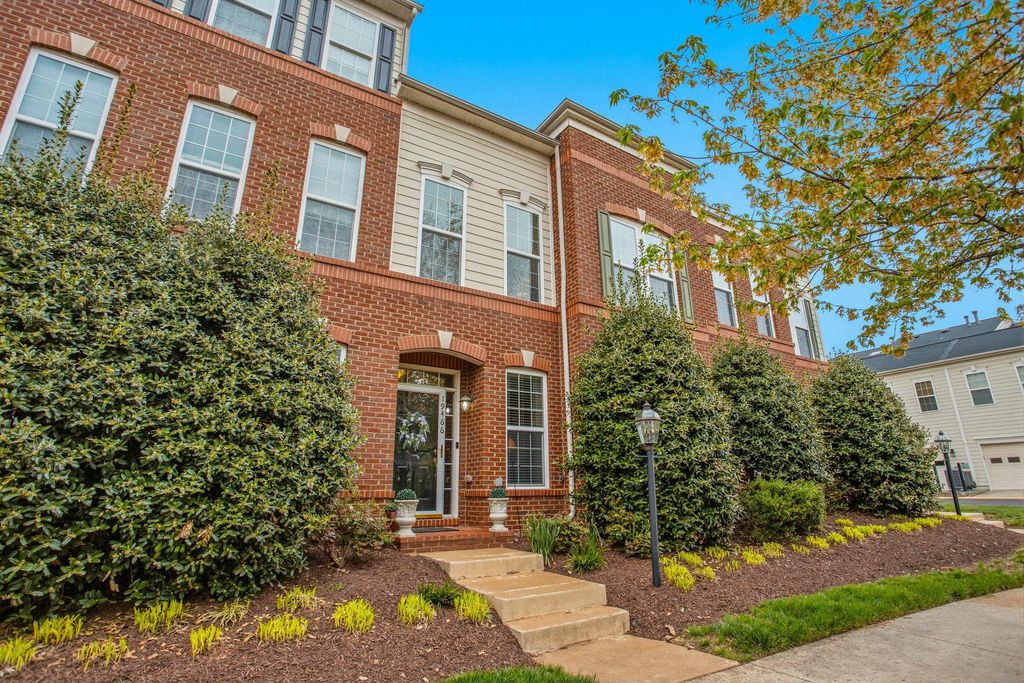 19466 FRONT ST, Leesburg, VA 20176