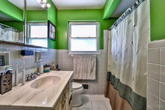 992 Rosetree Lane, Anderson Twp, OH 45230