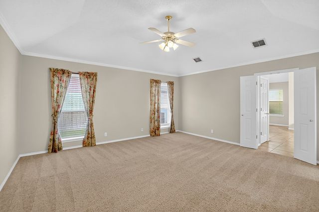 5720 Hillcrest Place, Midland, TX 79707