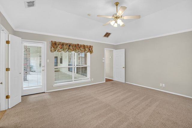 5720 Hillcrest Place, Midland, TX 79707