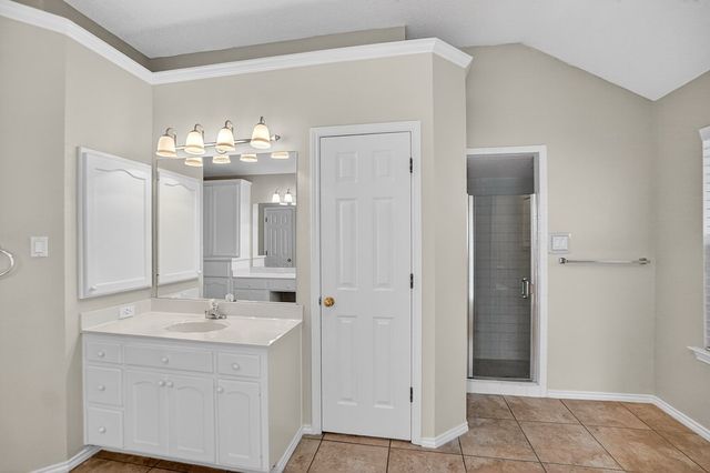 5720 Hillcrest Place, Midland, TX 79707